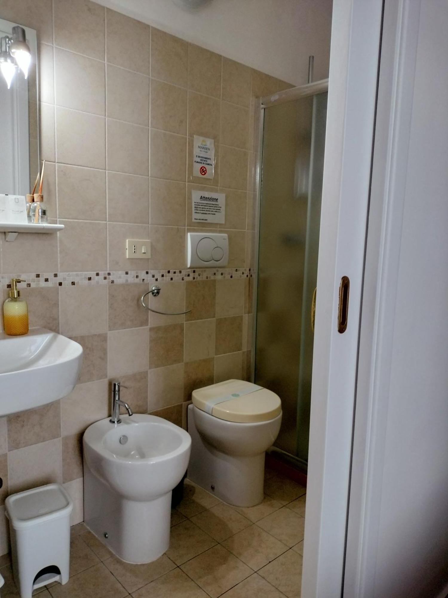 B&B Mareen Santa Maria al Bagno Buitenkant foto