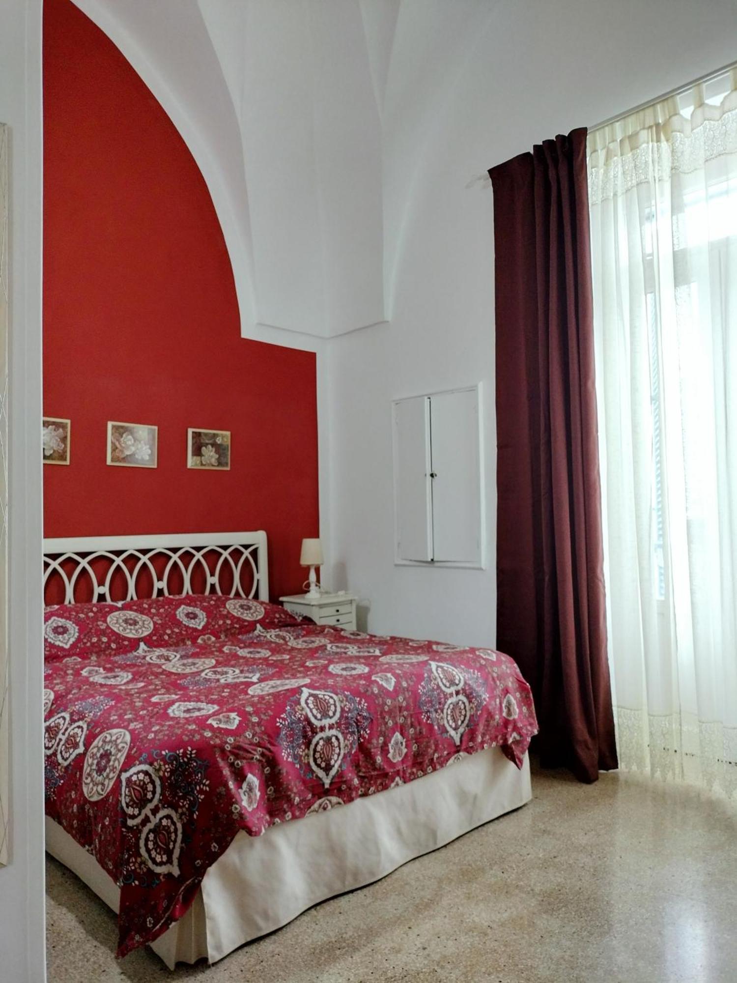 B&B Mareen Santa Maria al Bagno Buitenkant foto